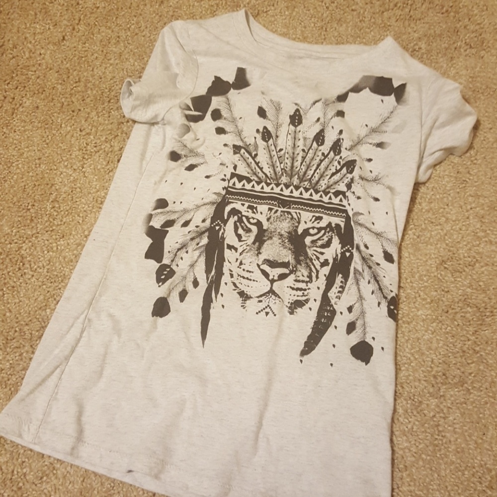 Empyre XS Lion Tee